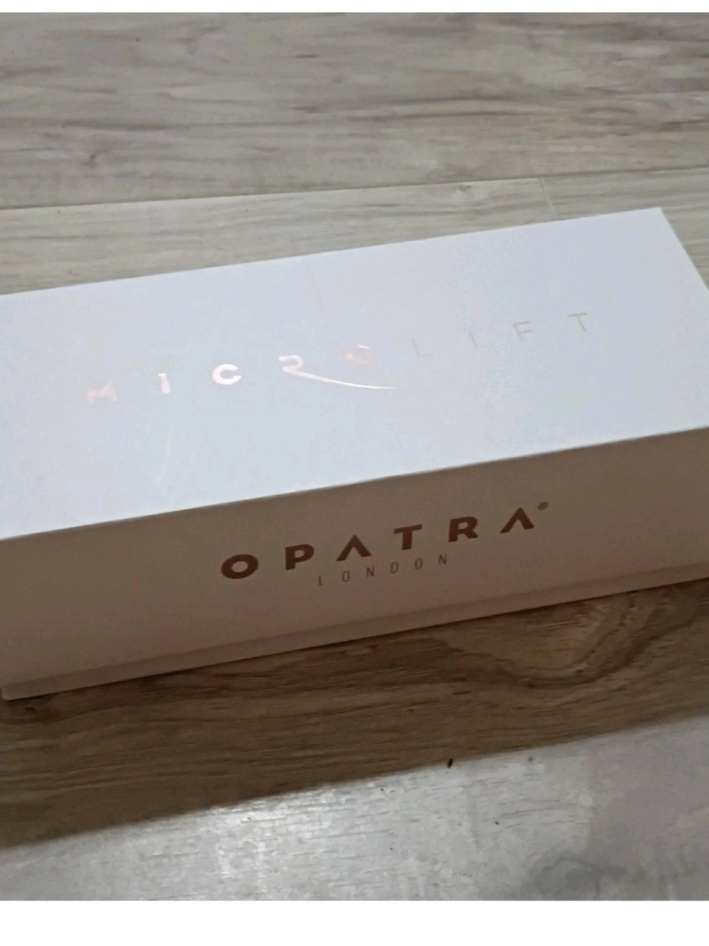 OPATRA London Microlift Facial Massager White/Gold, Rechargeable 3-Speed USB